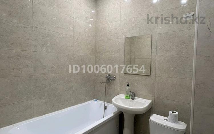 1-комнатная квартира · 38 м² · 2/5 этаж, 8 микрорайон 13 — Фиркан за 2 000 ₸ в Таразе — фото 2
