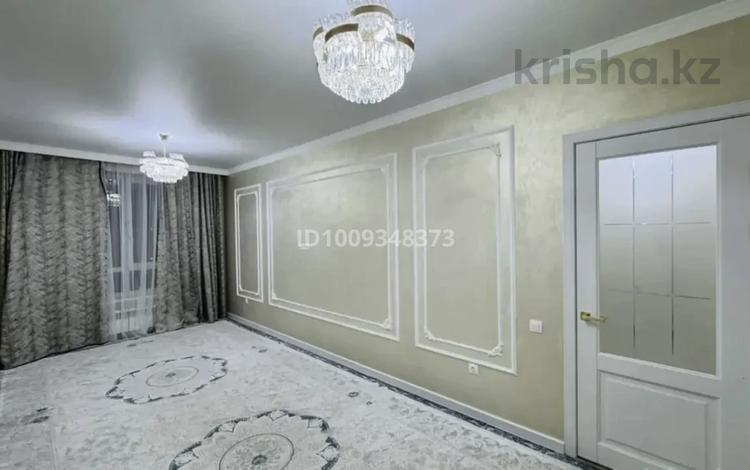 2-комнатная квартира · 70 м² · 7/10 этаж, Кайым Мухамедханов 12 за 290 000 〒 в Астане, Нура р-н — фото 2