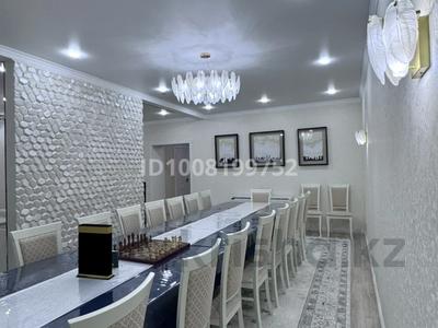 5-комнатная квартира · 174 м² · 7/9 этаж, мкр Нурсая, Т. Жумагалиева 10 за 106 млн 〒 в Атырау