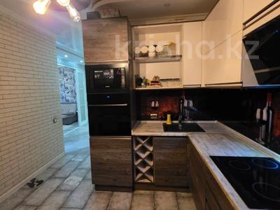 2-комнатная квартира · 65 м² · 2/19 этаж, Брусиловского за 41 млн ₸ в Алматы, Алмалинский р-н