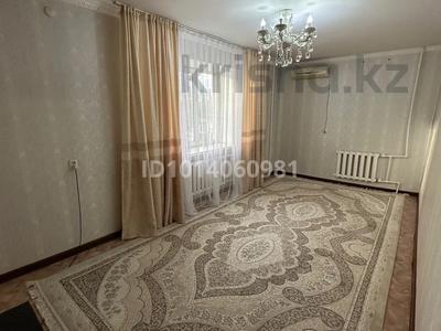 2-бөлмелі пәтер · 48 м² · 2/5 қабат, 2 ш/а., Гришина 11, бағасы: 10.5 млн ₸ в Актобе, мкр 8