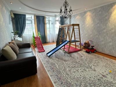 4-комнатная квартира · 161 м² · 5/6 этаж, Каныша Сатпаева 48А за 42 млн 〒 в Атырау