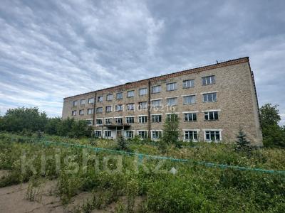 Свободное назначение, офисы, склады, общепит, салоны красоты, сельское хозяйство, бани, гостиницы и зоны отдыха, медцентры и аптеки, образование, развлечения · 2068 м² за 55 млн ₸ в Боголюбове