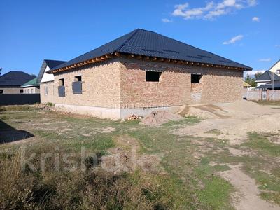 Отдельный дом · 6 комнат · 209.5 м² · 8 сот., Улан 8А — Центральная улица за 20 млн 〒 в Батане