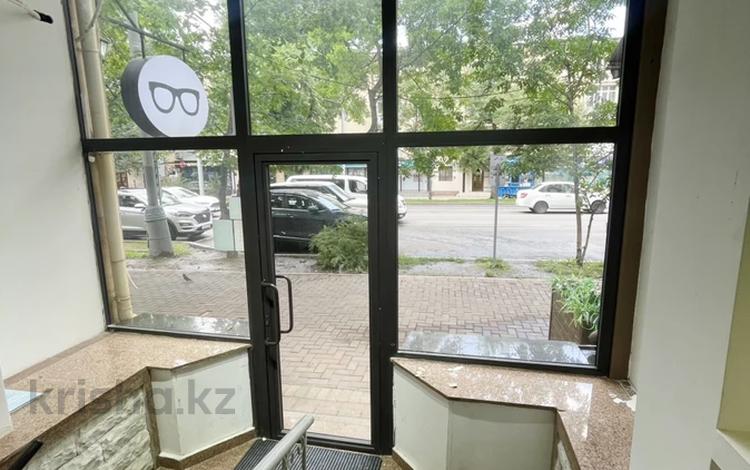 Магазины и бутики, салоны красоты, медцентры и аптеки · 60 м² за 850 000 ₸ в Алматы, Алмалинский р-н — фото 2