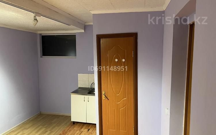 1-комнатная квартира, 15 м², 3/3 этаж помесячно, Черкасской обороны — Жургенева