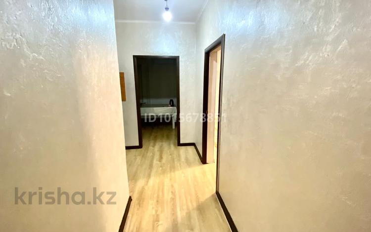1-бөлмелі пәтер · 50 м² · 13/16 қабат, Алмагүл ш/а. 17, бағасы: 15 млн ₸ в Атырау, мкр. Алмагуль — фото 2