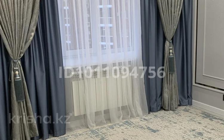 2-бөлмелі пәтер · 55 м² · 4/9 қабат, мкр. Алтын орда 13, бағасы: 35 млн ₸ в Актобе — фото 2