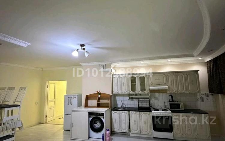 2-бөлмелі пәтер · 120 м² · 13/19 қабат, мкр Тастак-2, Брусиловского 167, бағасы: 450 000 ₸ в Алматы, Алмалинский р-н — фото 2