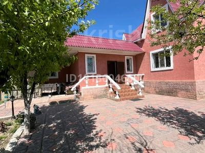 Жеке үй · 6 бөлме · 250 м² · 8 жүзд., Салем Смайылулы 33, бағасы: 62 млн ₸ в Таразе