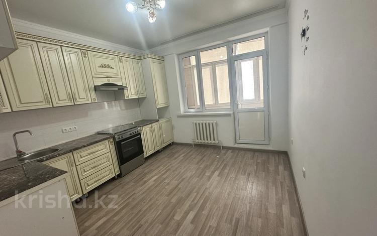 2-бөлмелі пәтер, 70 м², 4/5 қабат, мкр.Бирлик 13, бағасы: 22.2 млн 〒 в Талдыкоргане, мкр Бирлик — фото 2