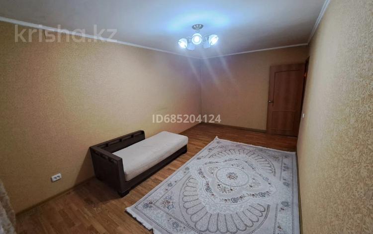 2-комнатная квартира, 42 м², 5/5 этаж помесячно, мкр Орбита-3 43 за 250 000 〒 в Алматы, Бостандыкский р-н — фото 2