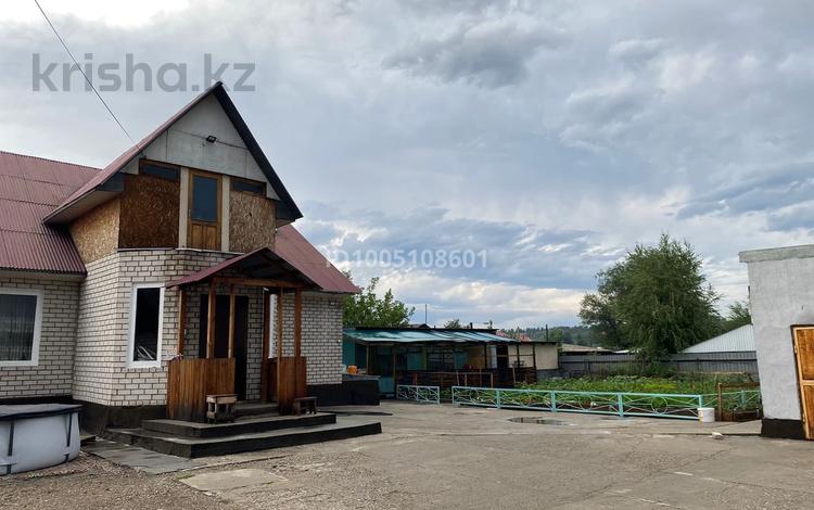 Отдельный дом · 4 комнаты · 120 м² · 9.2 сот., 3-ая загородная 2 — Район 2 школы за 42 млн ₸ в Семее — фото 2