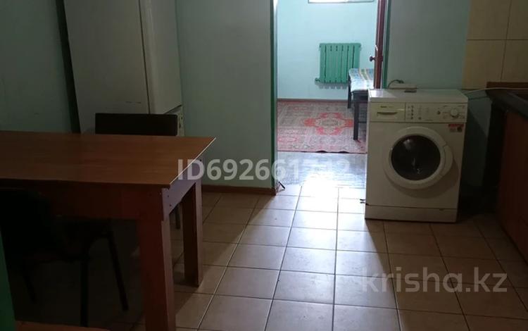 2-комнатный дом помесячно, 25 м², 5 сот., мкр Калкаман-2 30 — Кадыржанова за 100 000 〒 в Алматы, Наурызбайский р-н — фото 2