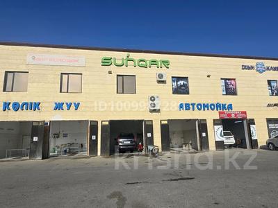 Еркін, кеңселер, дүкендер мен бутиктер, қоймалар, қоғамдық тамақтану орны, сұлулық салондары, ауыл шаруашылығы, монша, қонақ үй және демалыс орындары, фитнес және спорт, медорталықтар мен дәріханалар, білім орталықтары, ойын-сауық, конференц-залдар, кабинеттер және жұмыс орындары, студиялар · 300 м², бағасы: 600 000 〒 в Актау, 28А мкр