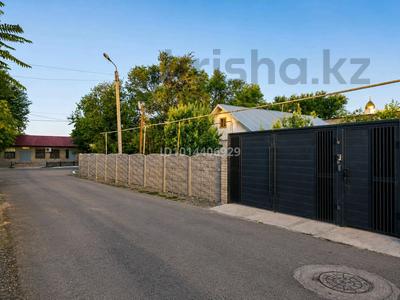 Отдельный дом · 4 комнаты · 82.9 м² · 7 сот., Жатканбаева К. 1 — Находится возле центрального базара за 16 млн ₸ в Каратау