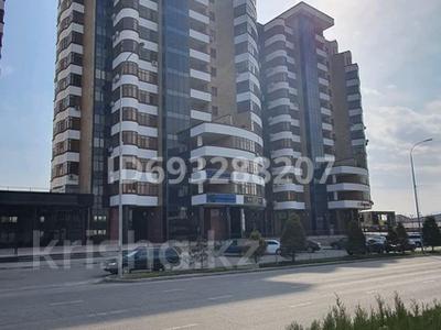 4-комнатная квартира, 195 м², Кунаева 39 за 80 млн 〒 в Шымкенте, Аль-Фарабийский р-н