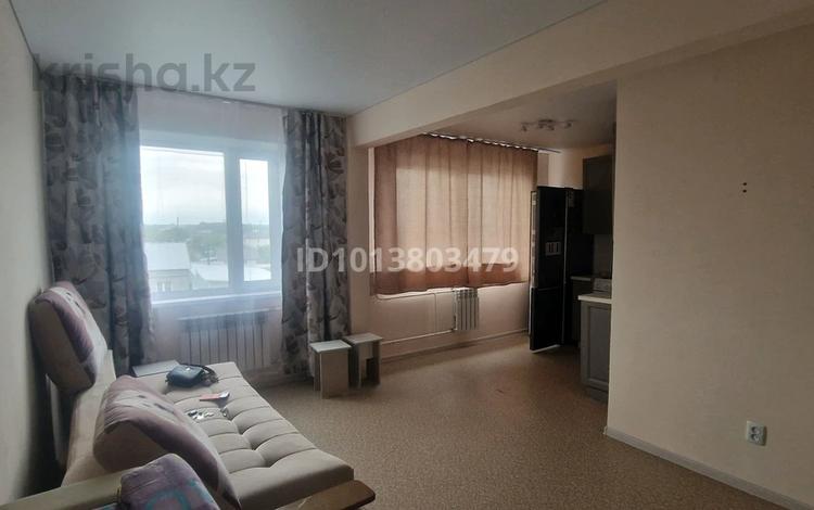 3-комнатная квартира · 58 м² · 4/5 этаж, Севастопольская — Железнодорожного вокзала экспресс рядом садик во дворе школа за 150 000 ₸ в Семее, Красный Кордон — фото 2