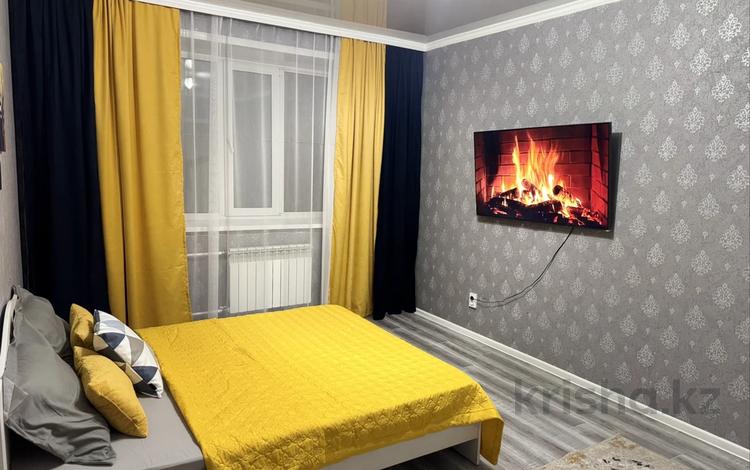 1-комнатная квартира · 55 м² · 1/9 этаж, Абылай хана 1/3 — ТЦ КокшеМолл за 12 000 ₸ в Кокшетау — фото 2
