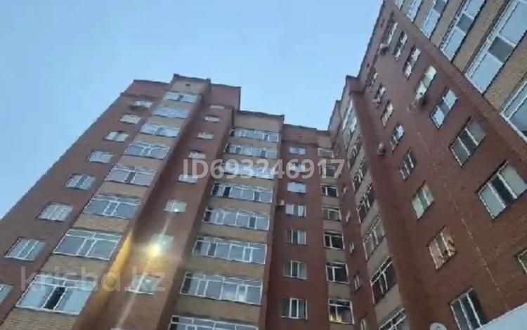 2-комнатная квартира, 66 м², 9/9 этаж, Осипенко 1/3 — За рынком Шайба за 17.5 млн 〒 в Кокшетау — фото 2