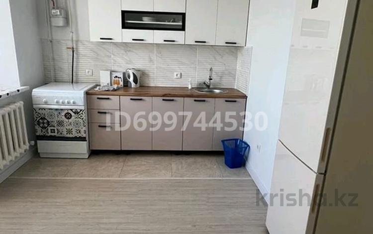 3-комнатная квартира · 84 м² · 5/5 этаж, Тауелсиздик — Тауелсиздик—Есенова за 200 000 ₸ в  — фото 2