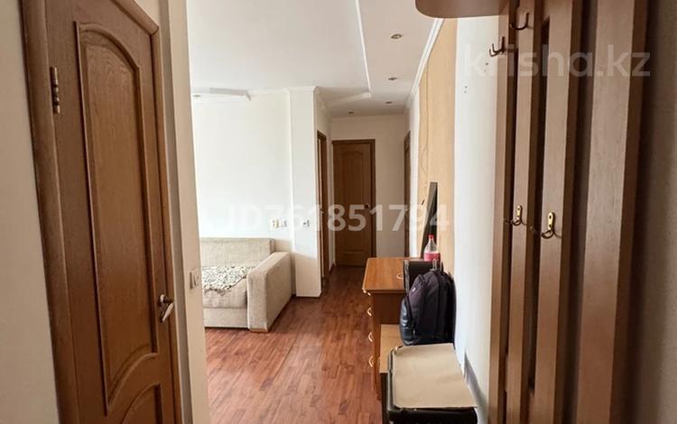 3-бөлмелі пәтер · 60 м² · 4/5 қабат, Елебаева 59 — Акана сери/Назарбаева, бағасы: 170 000 ₸ в Кокшетау — фото 2