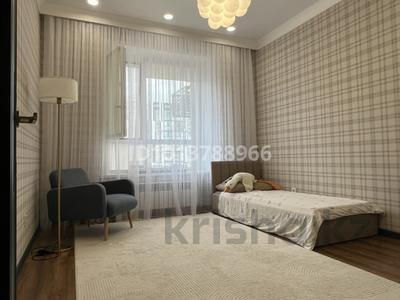 3-комнатная квартира · 105 м² · 3/7 этаж, мкр. Алтын орда 51В за 72 млн ₸ в Актобе