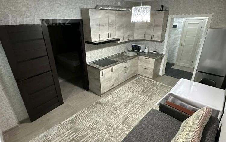 2-бөлмелі пәтер · 46 м² · 10/10 қабат, Ақсай-5 ш/а., мкр Аксай, Б. Момышулы 25, бағасы: 31.5 млн ₸ в Алматы, Ауэзовский р-н — фото 2