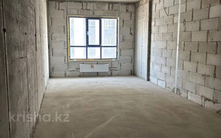 1-комнатная квартира · 36 м² · 6/12 этаж, мкр Акбулак, Момышулы за 21.5 млн 〒 в Алматы, Алатауский р-н — фото 2