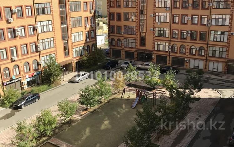2-бөлмелі пәтер · 83 м² · 5/5 қабат, мкр Нурсая, Акжарма 10, бағасы: 32.5 млн ₸ в Атырау — фото 2
