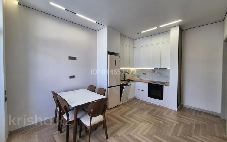 2-комнатная квартира · 70 м² · 13/18 этаж, Е-36, E-15 2, 4, 5, 9, 11 за 400 000 ₸ в Астане, Нура р-н — фото 2