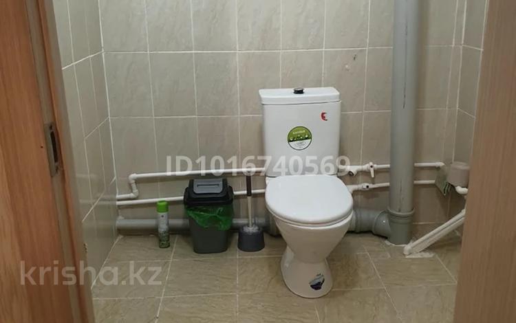 1-комнатная квартира · 49 м² · 4/5 этаж, Сатпаева 151/1 за 100 000 ₸ — фото 2