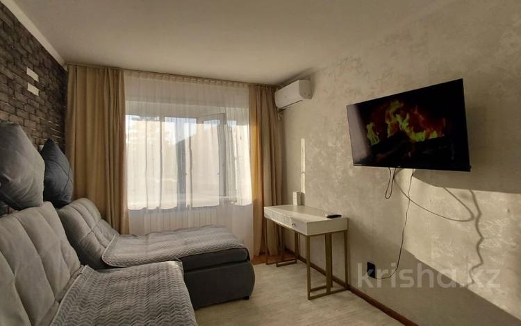 3-комнатная квартира · 59.2 м² · 2/2 этаж, Тауелсиздик за 18.5 млн ₸ в Затобольске (Тобыле) — фото 2