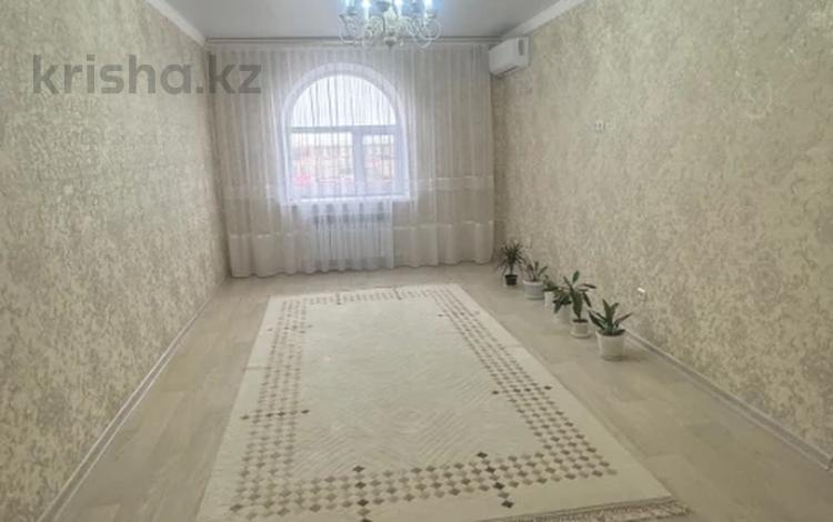 3-бөлмелі пәтер · 83.2 м² · 10/10 қабат, Алтын орда ш/а., Мангилик ел 20, бағасы: 25.5 млн ₸ в Актобе, мкр. Алтын орда — фото 2