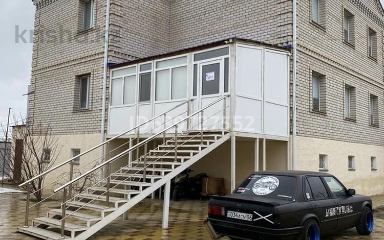 Жеке үй · 6 бөлме · 432 м² · 10 жүзд., мкр Атырау, Бегалиева 64 — Бегалиева,Шманова, бағасы: 70 млн ₸ — фото 2