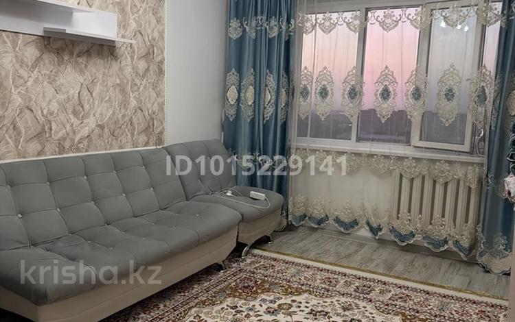 2-комнатная квартира · 60 м², мкр Аксай-4 70 за 42.5 млн ₸ в Алматы, Ауэзовский р-н — фото 2