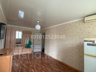 4-комнатная квартира · 61 м² · 1/5 этаж, мкр 5, Улица Тургенева, 62 / улица Шамши Калдаякова, 1а 1а — Улица Тургенева, 62 / улица Шамши Калдаякова, 1а за 15 млн ₸ в Актобе