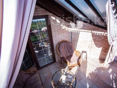 5-бөлмелі пәтер · 162 м², К.Аманжолова 94/3, бағасы: 135 млн ₸ в Караганде, Казыбек би р-н