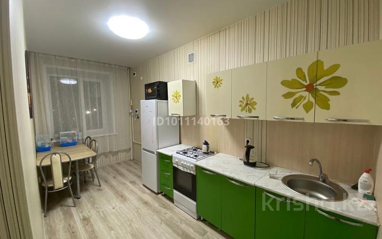 1-комнатная квартира · 34.1 м² · 2/6 этаж, Юбилейный 44 за 18 млн 〒 в Костанае — фото 2