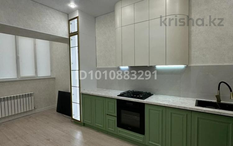 2-комнатная квартира · 70 м² · 2/5 этаж, мкр. Алтын орда, Саздинское лесничество 228/58 — Газиза Жубанова пр Тауелсиздик за 220 000 ₸ в Актобе — фото 2
