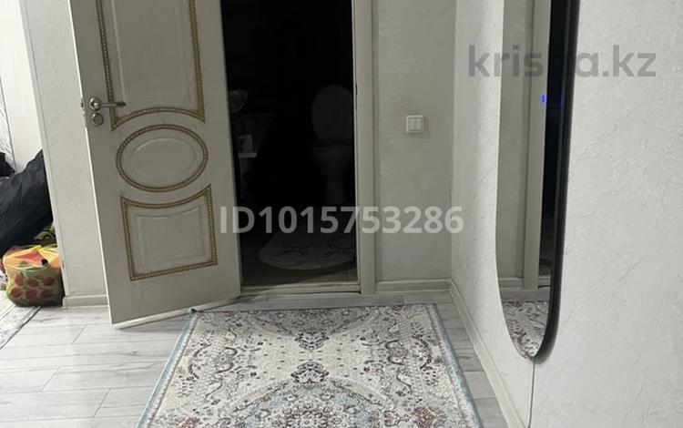 2-бөлмелі пәтер · 43 м² · 5/7 қабат, театральная 21 б — 15 микрорайон, бағасы: 25 млн ₸ в Семее — фото 2