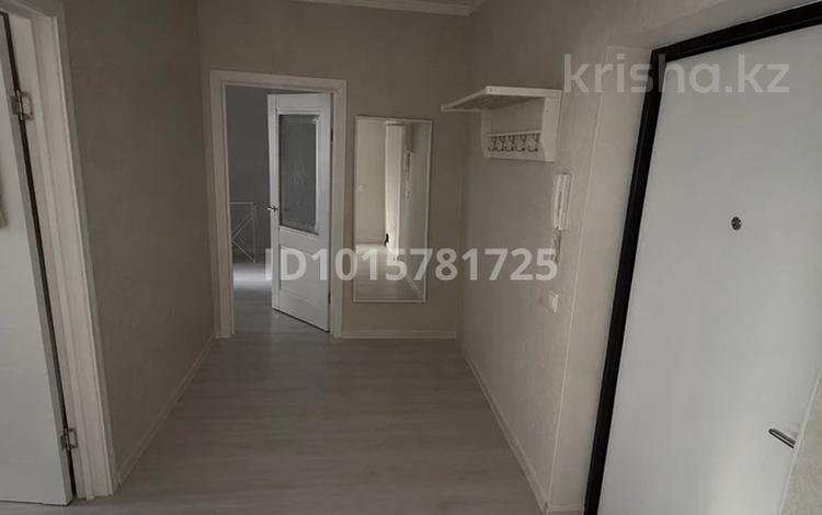 2-комнатная квартира · 60 м² · 3/10 этаж, Абикен Бектуров 1 за 270 000 ₸ в Астане, Есильский р-н — фото 2