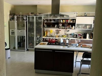 Отдельный дом · 5 комнат · 380 м² · 5 сот., Самал 3 за 95 млн ₸ в Уральске