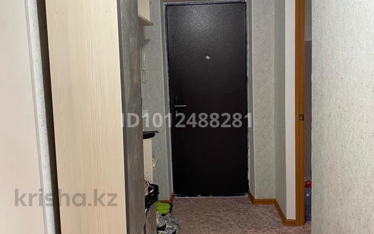 3-бөлмелі пәтер · 65 м² · 4/9 қабат, Мкр. Юбилейный 8, бағасы: 28 млн ₸ в Костанае — фото 3