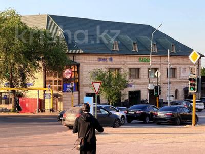 Еркін, кеңселер, дүкендер мен бутиктер, қоймалар, жқб, автосервистер мен көлік жуу, қоғамдық тамақтану орны, сұлулық салондары, ауыл шаруашылығы, монша, қонақ үй және демалыс орындары, медорталықтар мен дәріханалар, білім орталықтары, ойын-сауық · 2200 м², бағасы: 690 млн ₸ в Алматы, Наурызбайский р-н