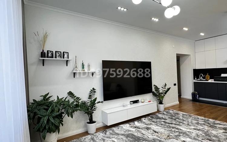 2-бөлмелі пәтер, 60 м², 8/16 қабат, Абая 150/230 — Тургут Озала, бағасы: 55.5 млн 〒 в Алматы, Бостандыкский р-н — фото 2