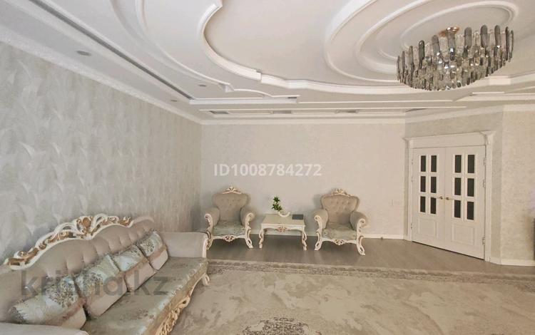 4-комнатная квартира · 150 м² · 1/6 этаж, 16-й мкр 90 за 65 млн ₸ в Актау — фото 27