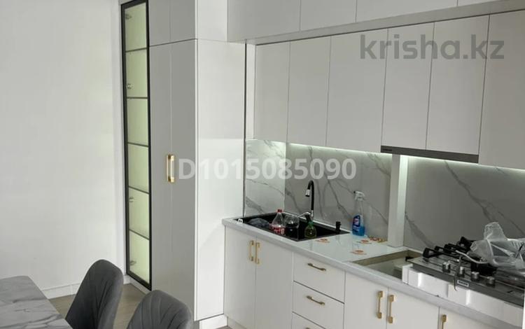 2-комнатная квартира · 64.4 м² · 5/5 этаж, Аль фараби 35 за 200 000 ₸ в Таразе — фото 2