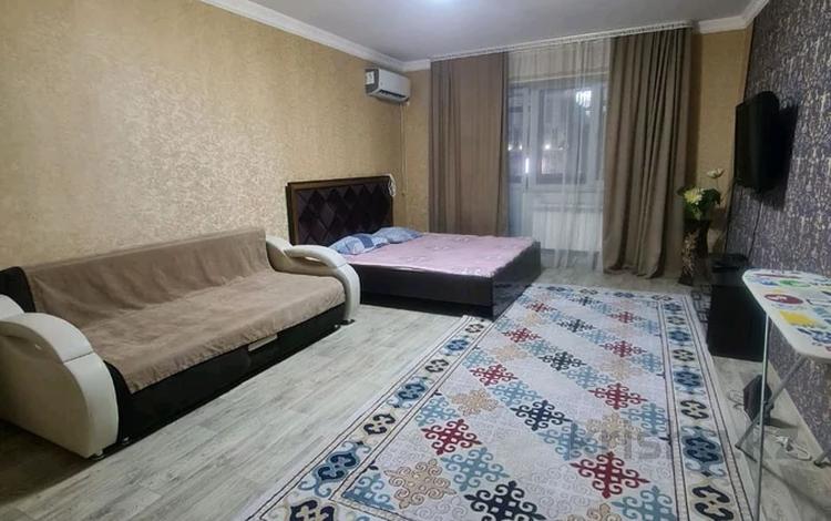 1-комнатная квартира · 60 м² · 2/9 этаж, Ораза Татеұлы 2 за 170 000 〒 в Актобе — фото 12