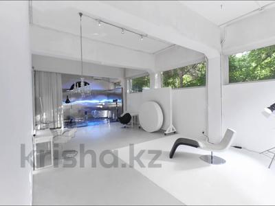 Готовый бизнес — профессиональная фотостудия | доход 46 млн ₸/год · 330 м² за 75 млн 〒 в Алматы, Ауэзовский р-н